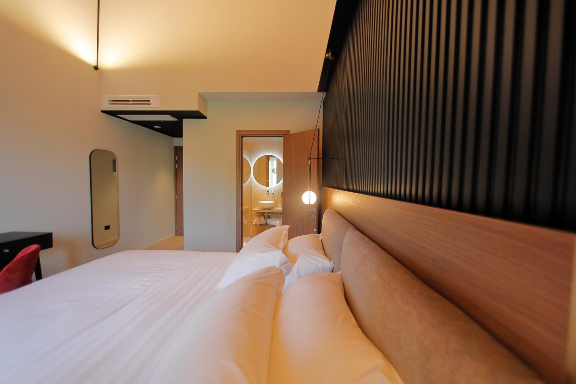 Hotel Namia By Dori Bardolino Exteriör bild